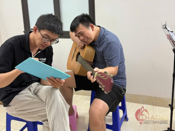 Lớp học năng khiếu guitar Đà Nẵng
